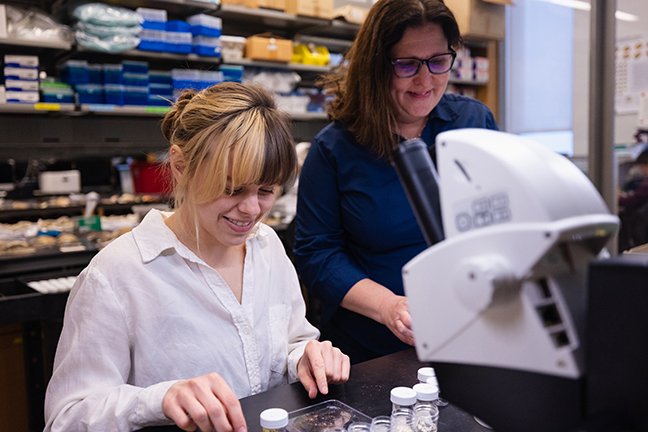 Ayla Sisco and Dr. Daelyn Woolnough research Freshwater Gastropods of the Lake Michigan Watershed during the McNair Research Institute 2025.