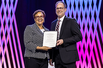 Medical school’s administrative and legal affairs leader receives national recognition