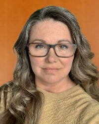 20201030-Amanda-Cornwell-headshot-01-200x250