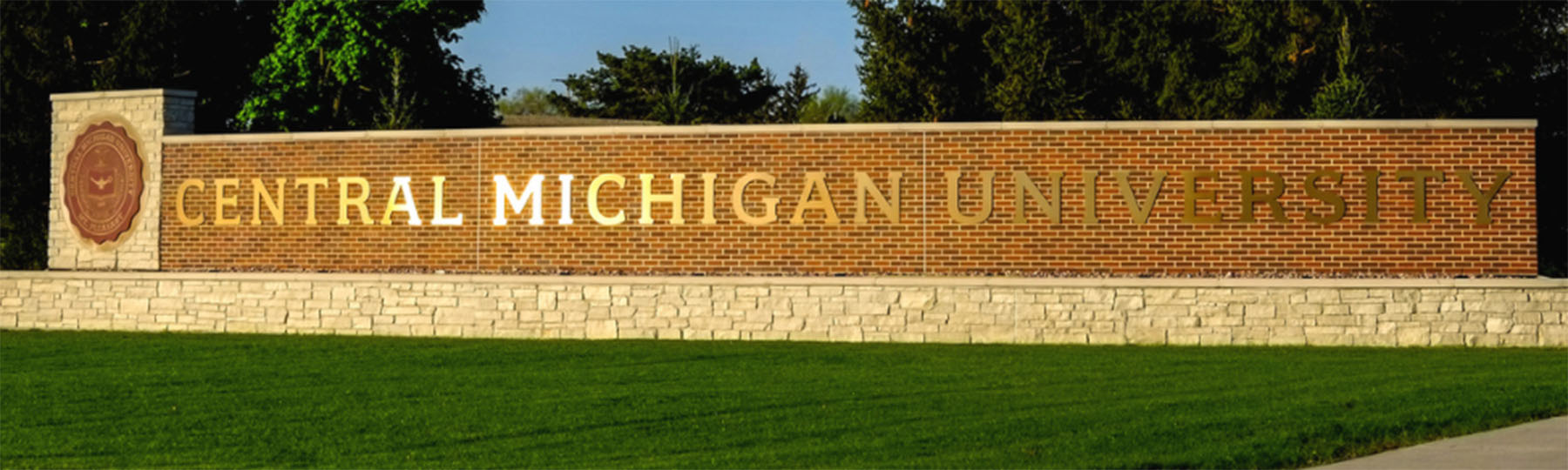 Photo of large Central Michigan University sign