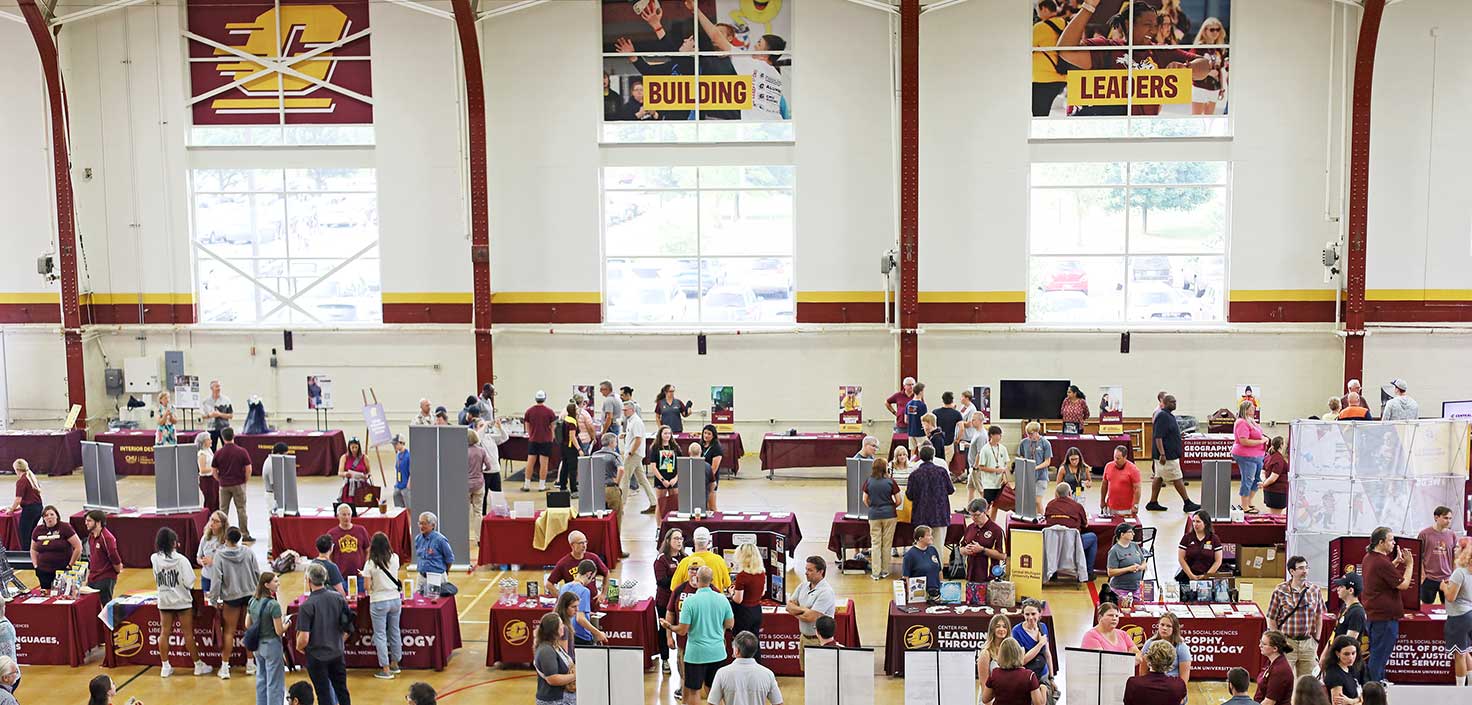 An aerial image of the tabling fair at Discover CMU.